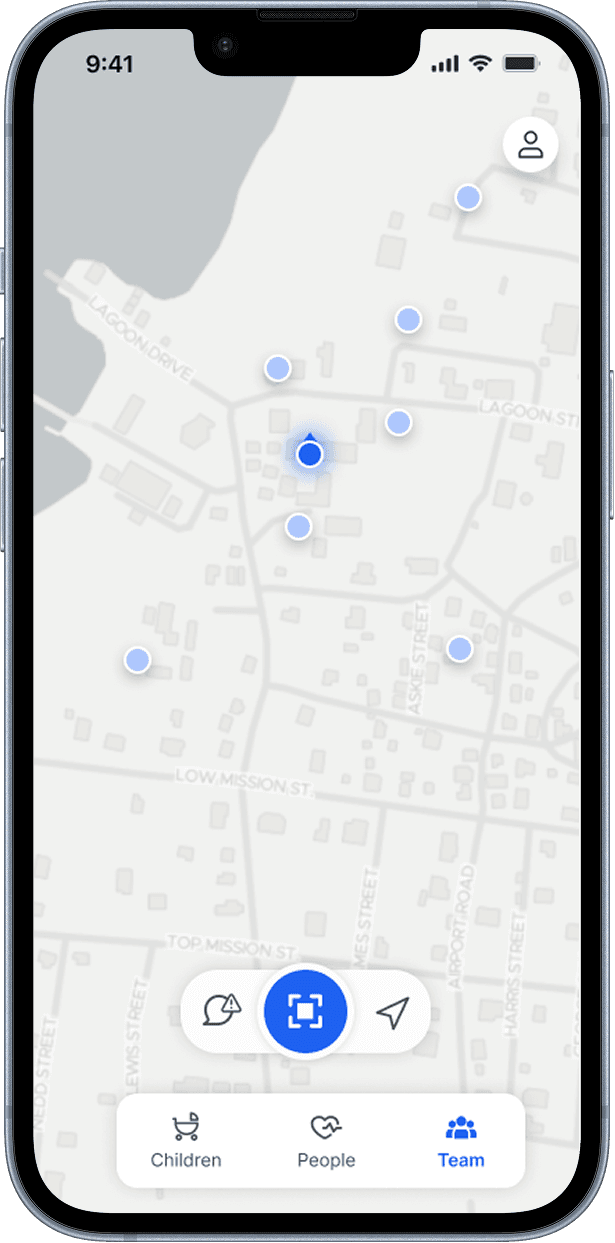Rescuer app — map view with team filter.