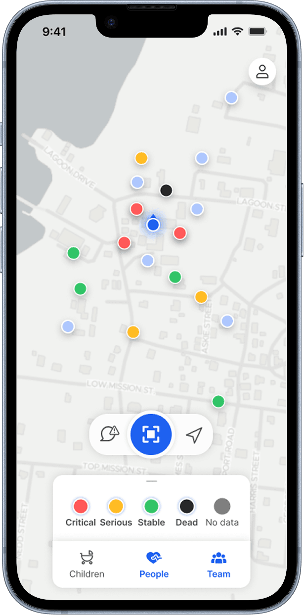 Rescuer app — full triage map view, team filter.
